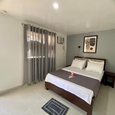 Marion Roos Hotel Puerto Galera Extérieur photo