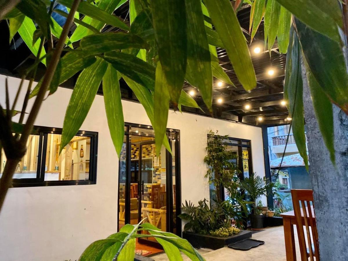 Marion Roos Hotel Puerto Galera Extérieur photo