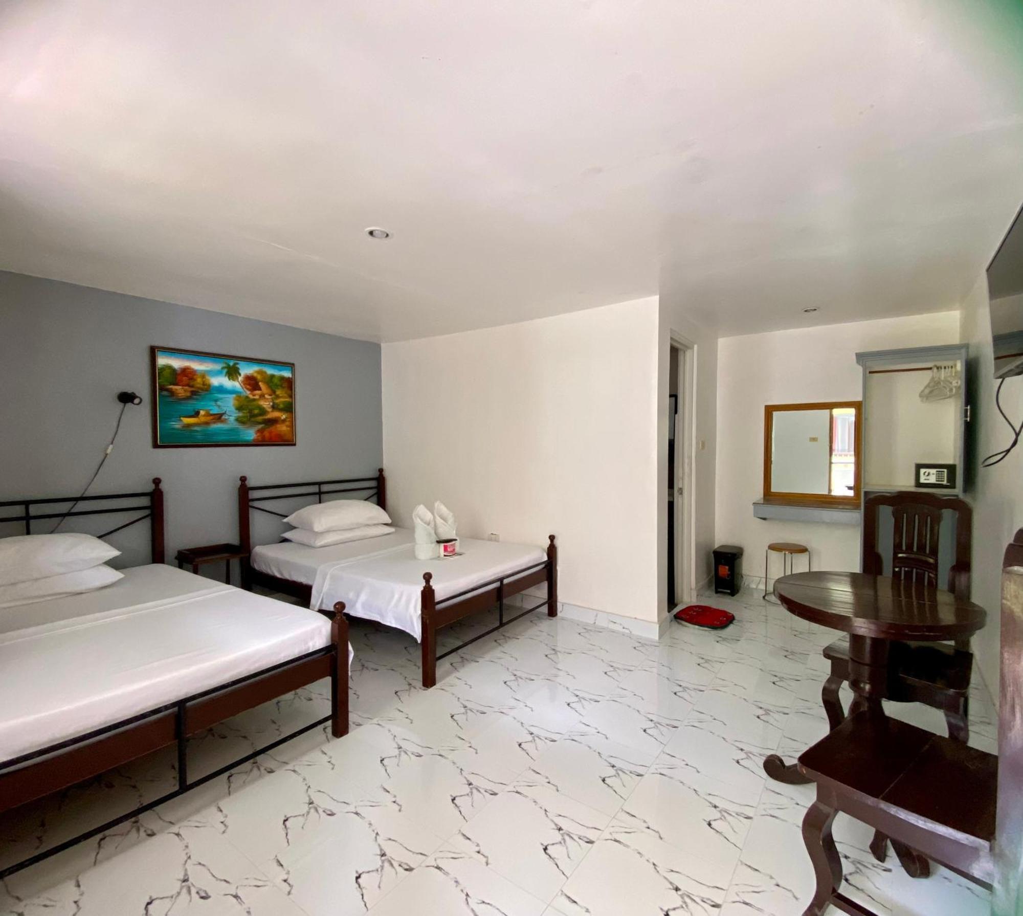 Marion Roos Hotel Puerto Galera Extérieur photo