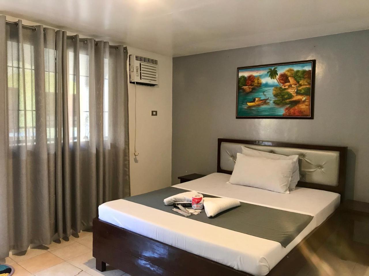 Marion Roos Hotel Puerto Galera Extérieur photo