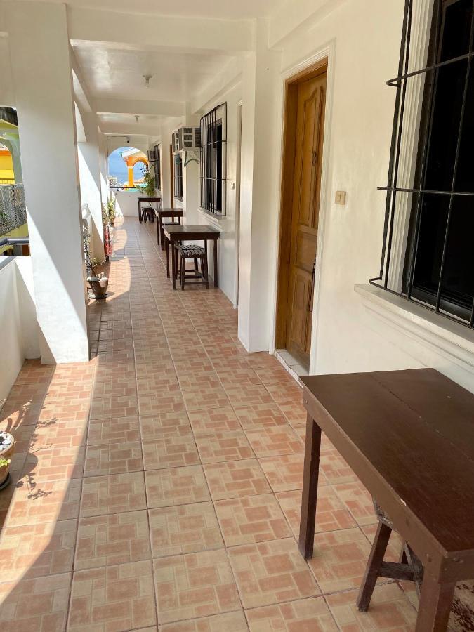 Marion Roos Hotel Puerto Galera Extérieur photo